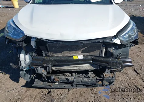 2017 Hyundai Santa Fe Sport 2.4L из США, поврежденный, VIN 5NMZUDLB2HH023906